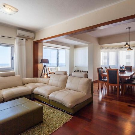 Deluxe Marina Apartment ปอนตาเดลกาดา ภายนอก รูปภาพ