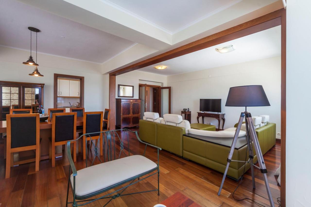 Deluxe Marina Apartment ปอนตาเดลกาดา ภายนอก รูปภาพ
