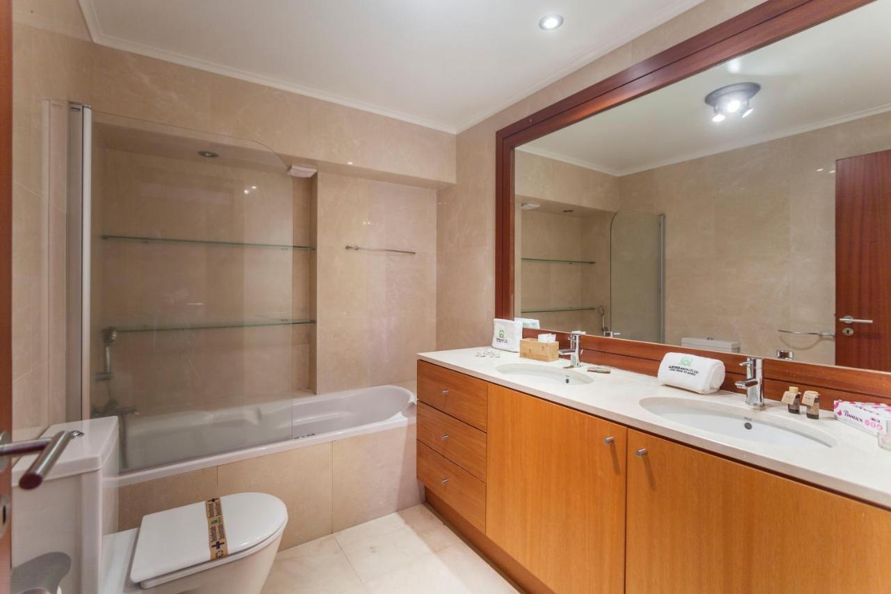 Deluxe Marina Apartment ปอนตาเดลกาดา ภายนอก รูปภาพ