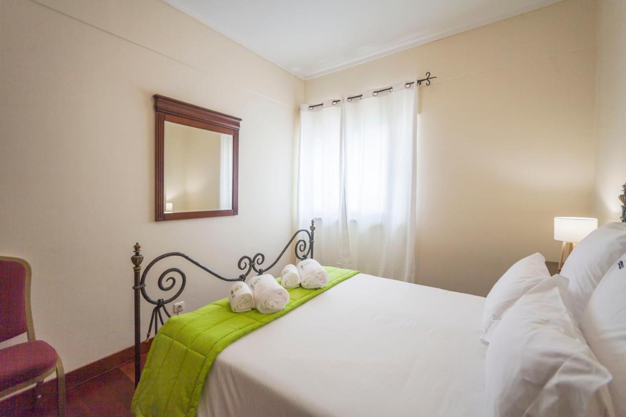 Deluxe Marina Apartment ปอนตาเดลกาดา ภายนอก รูปภาพ