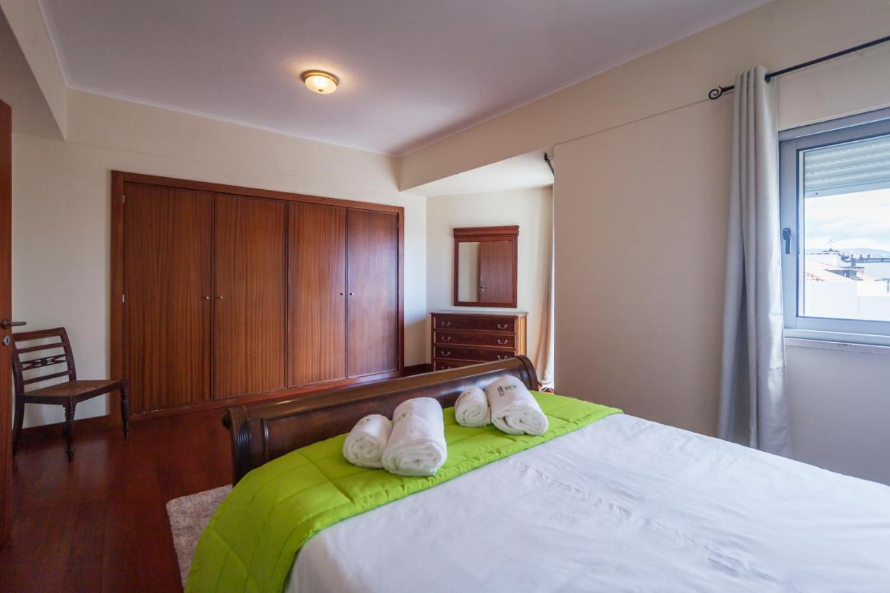 Deluxe Marina Apartment ปอนตาเดลกาดา ภายนอก รูปภาพ