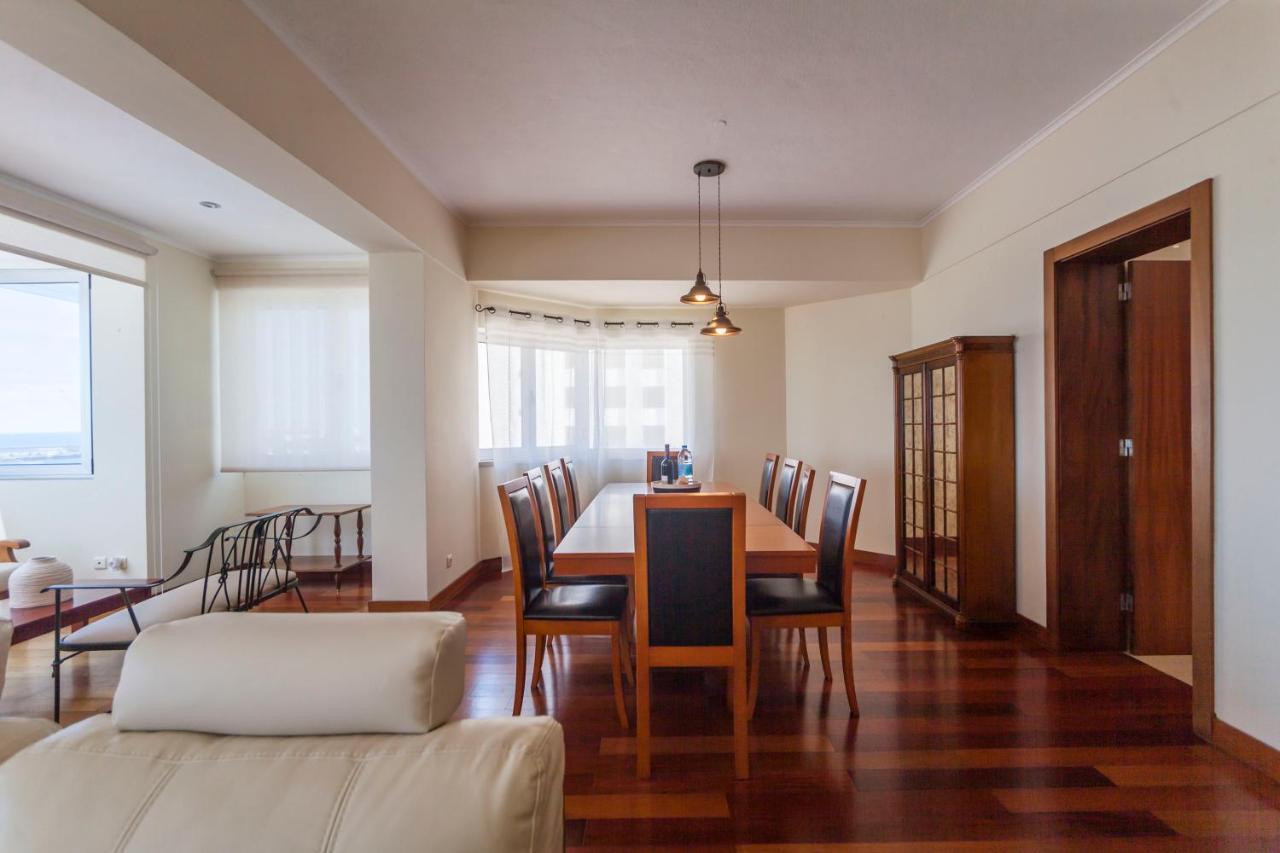 Deluxe Marina Apartment ปอนตาเดลกาดา ภายนอก รูปภาพ